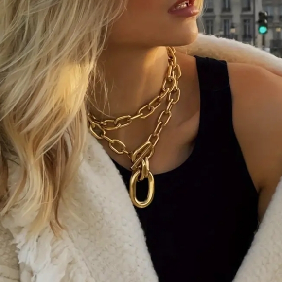 CHUNKY GOLD NECKLACE - Picture 1 of 5